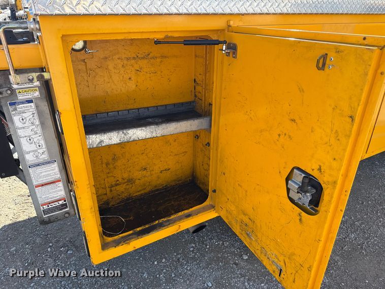 image for item EU5468 2020 Ford F350 Super Duty utility bed pickup truck