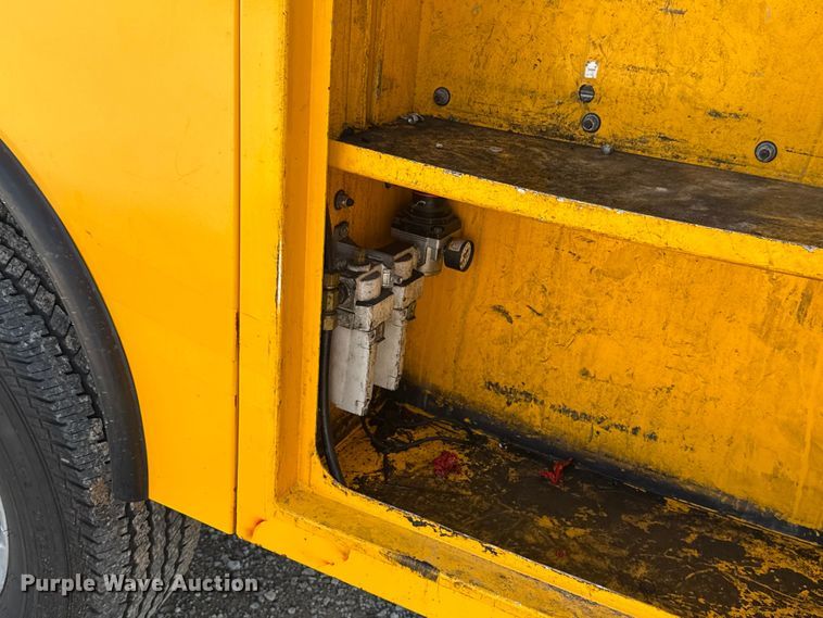 image for item EU5468 2020 Ford F350 Super Duty utility bed pickup truck