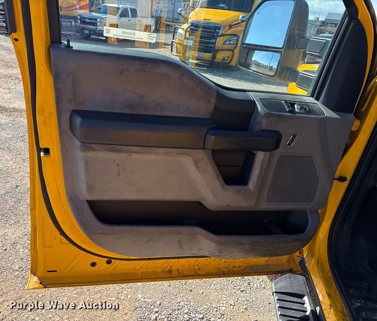 image for item EU5468 2020 Ford F350 Super Duty utility bed pickup truck