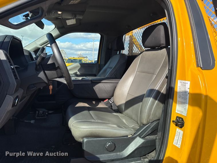 image for item EU5468 2020 Ford F350 Super Duty utility bed pickup truck