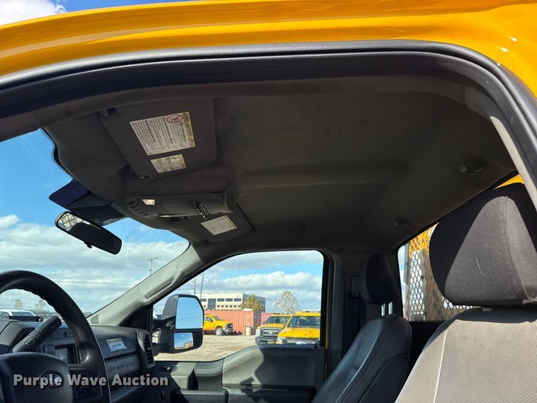 image for item EU5468 2020 Ford F350 Super Duty utility bed pickup truck