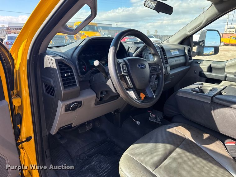 image for item EU5468 2020 Ford F350 Super Duty utility bed pickup truck