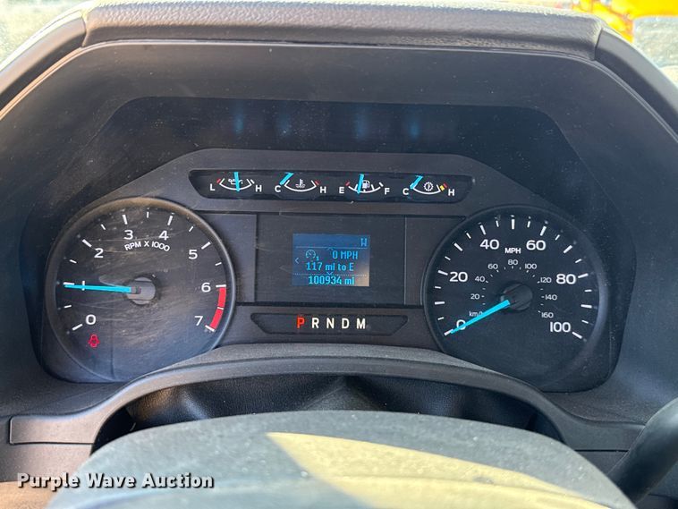 image for item EU5468 2020 Ford F350 Super Duty utility bed pickup truck