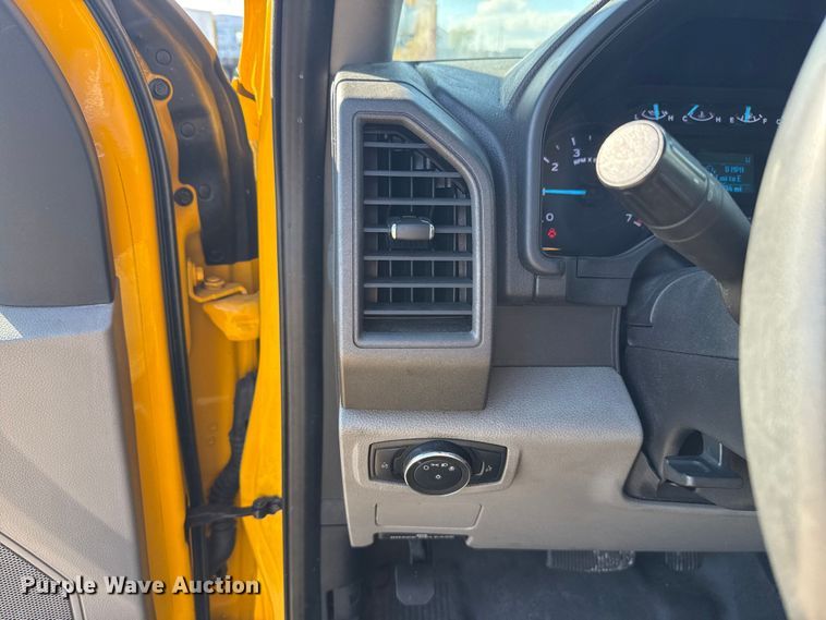 image for item EU5468 2020 Ford F350 Super Duty utility bed pickup truck