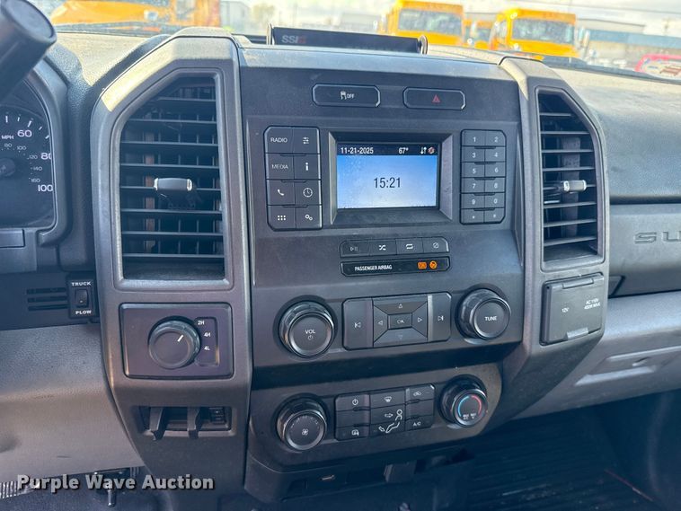 image for item EU5468 2020 Ford F350 Super Duty utility bed pickup truck