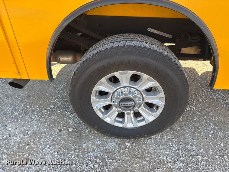 image for item EU5468 2020 Ford F350 Super Duty utility bed pickup truck