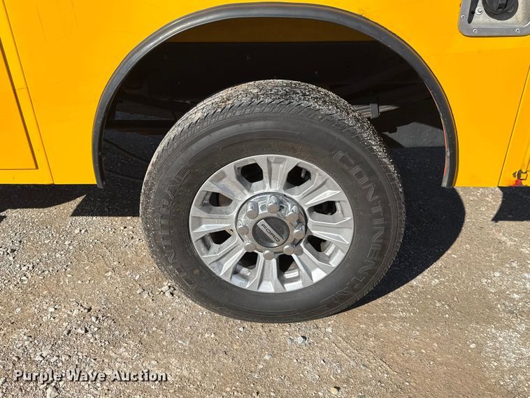 image for item EU5468 2020 Ford F350 Super Duty utility bed pickup truck