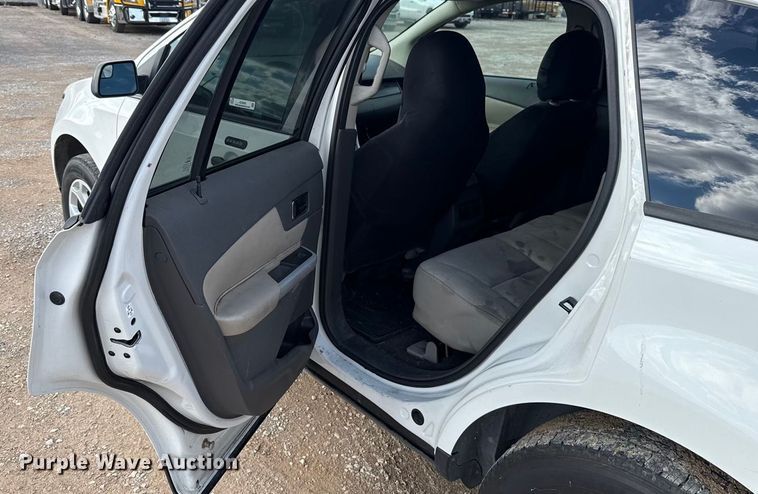 image for item EU5469 2013 Ford Edge SUV