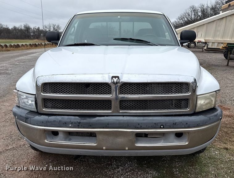 image for item EU5481 2001 Dodge Ram 2500 Quad Cab pickup truck