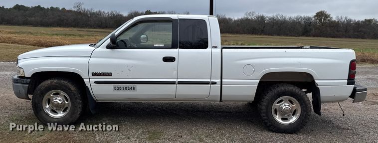 image for item EU5481 2001 Dodge Ram 2500 Quad Cab pickup truck