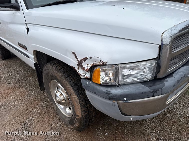 image for item EU5481 2001 Dodge Ram 2500 Quad Cab pickup truck