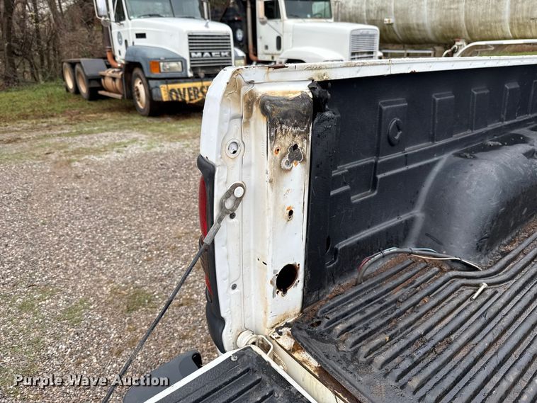 image for item EU5481 2001 Dodge Ram 2500 Quad Cab pickup truck