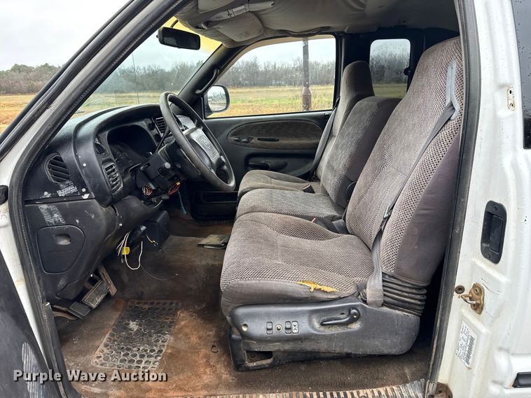 image for item EU5481 2001 Dodge Ram 2500 Quad Cab pickup truck