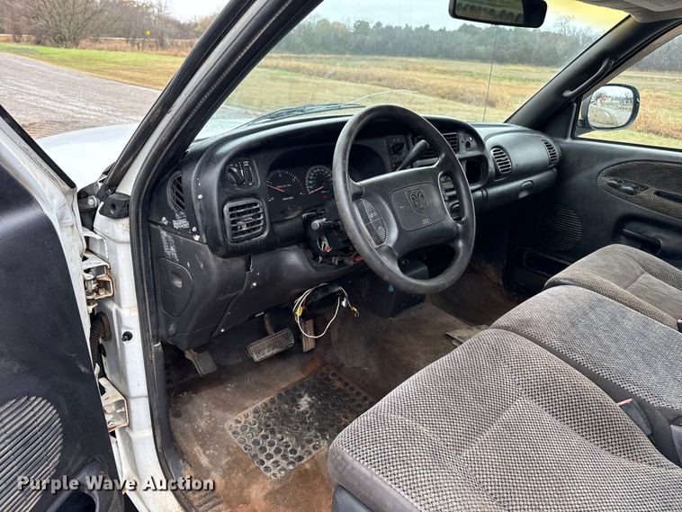 image for item EU5481 2001 Dodge Ram 2500 Quad Cab pickup truck