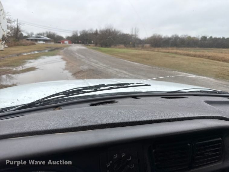 image for item EU5481 2001 Dodge Ram 2500 Quad Cab pickup truck