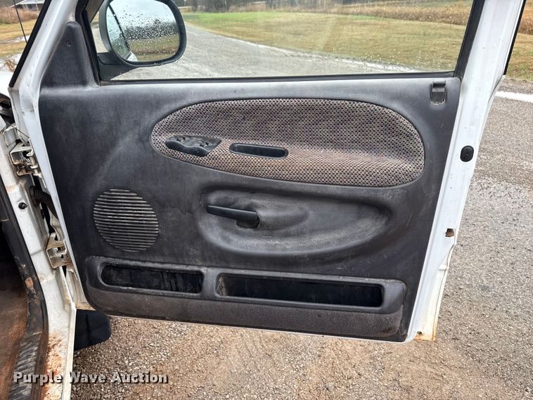 image for item EU5481 2001 Dodge Ram 2500 Quad Cab pickup truck