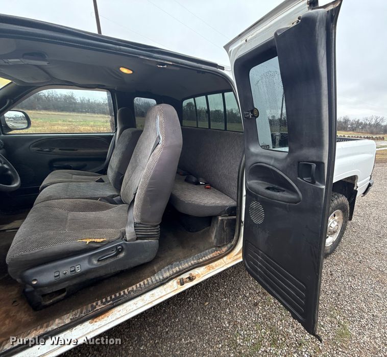 image for item EU5481 2001 Dodge Ram 2500 Quad Cab pickup truck