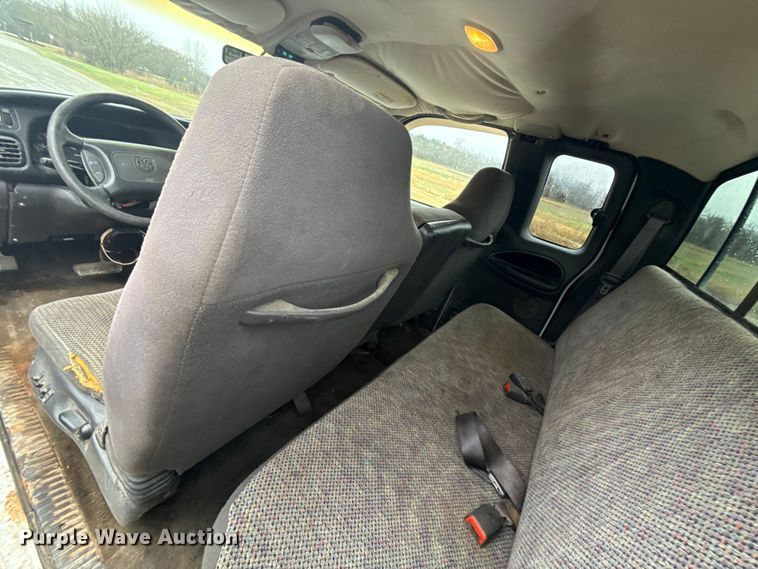 image for item EU5481 2001 Dodge Ram 2500 Quad Cab pickup truck