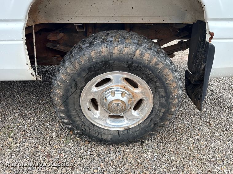 image for item EU5481 2001 Dodge Ram 2500 Quad Cab pickup truck