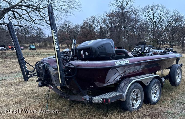 image for item EU5489 2009 Legend Alpha 211 bass boat