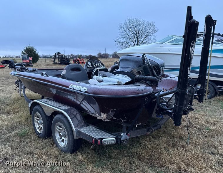 image for item EU5489 2009 Legend Alpha 211 bass boat