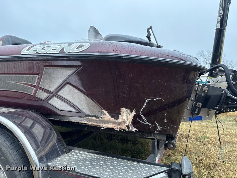 image for item EU5489 2009 Legend Alpha 211 bass boat