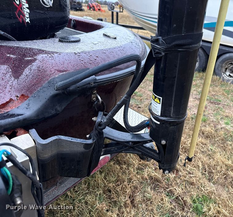 image for item EU5489 2009 Legend Alpha 211 bass boat