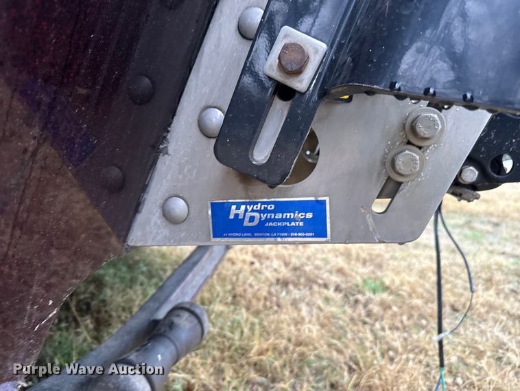 image for item EU5489 2009 Legend Alpha 211 bass boat