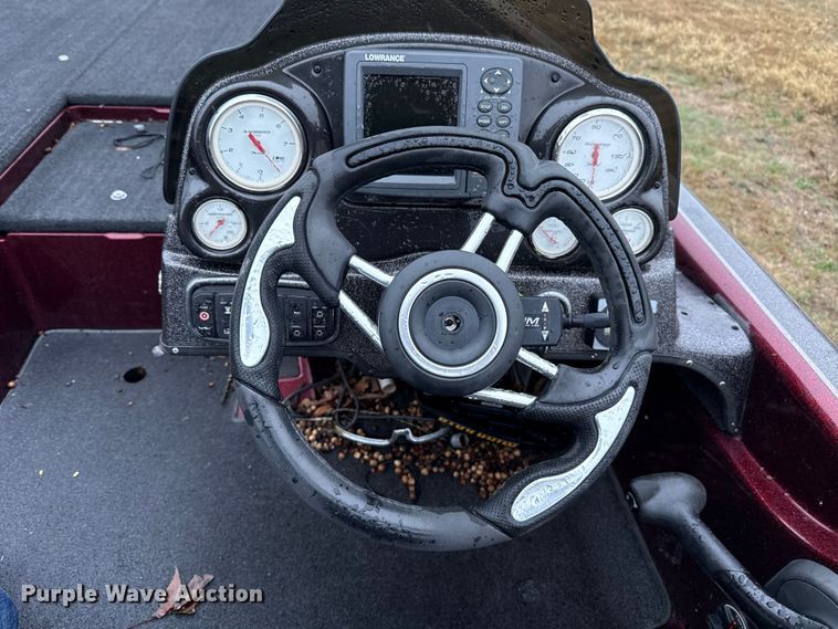 image for item EU5489 2009 Legend Alpha 211 bass boat