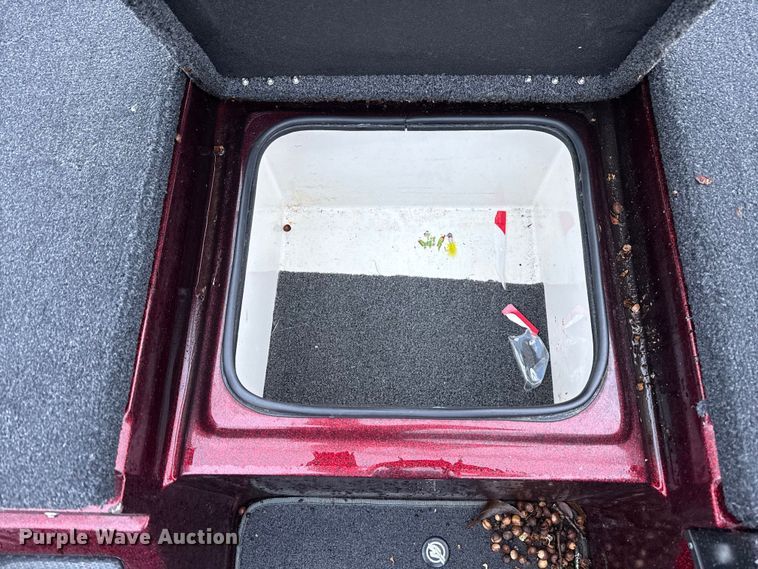 image for item EU5489 2009 Legend Alpha 211 bass boat