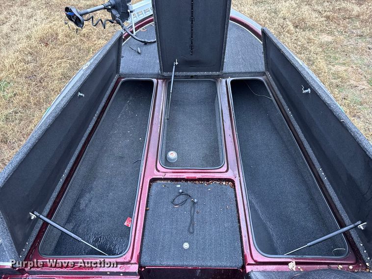 image for item EU5489 2009 Legend Alpha 211 bass boat