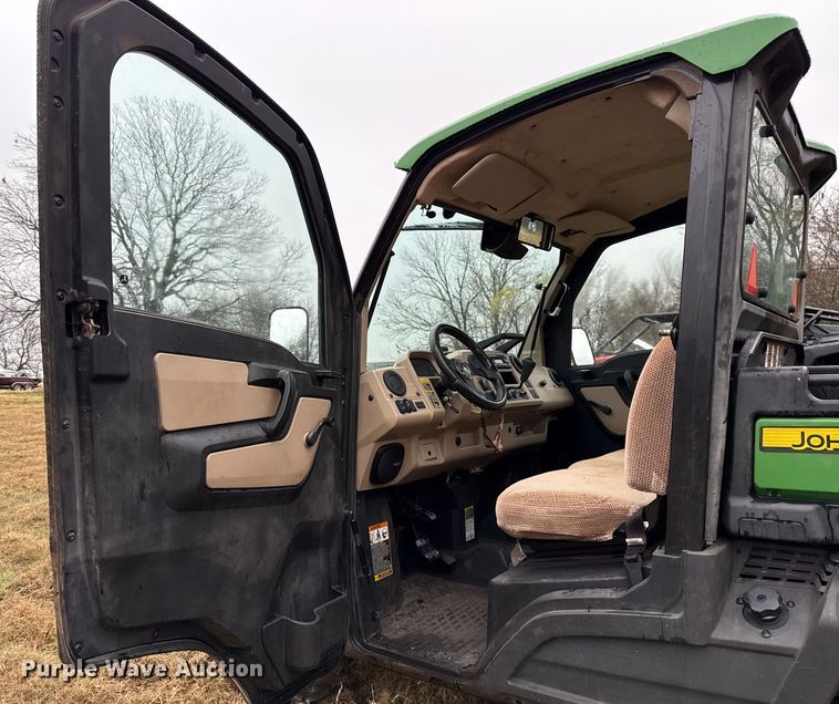 image for item EU5490 2019 John Deere Gator XUV835R utility vehicle
