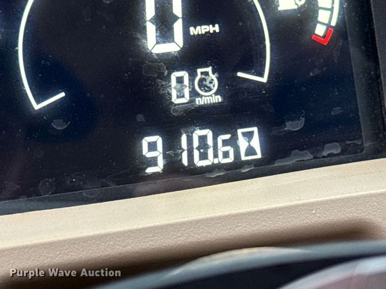 image for item EU5490 2019 John Deere Gator XUV835R utility vehicle