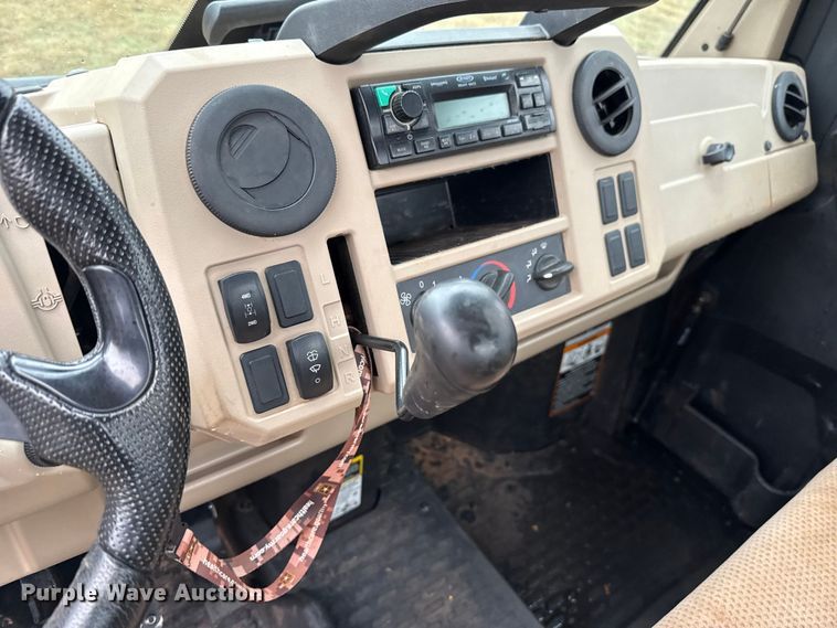 image for item EU5490 2019 John Deere Gator XUV835R utility vehicle