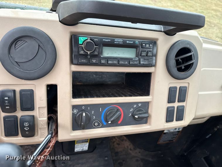 image for item EU5490 2019 John Deere Gator XUV835R utility vehicle