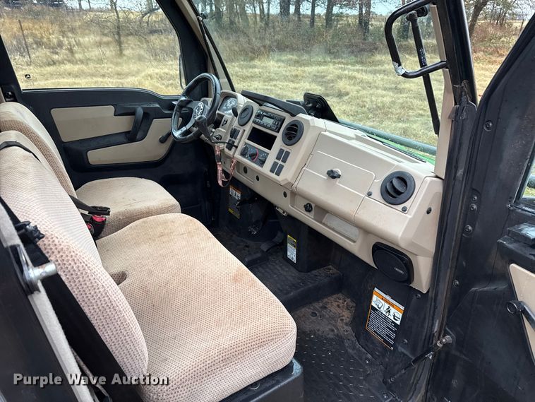 image for item EU5490 2019 John Deere Gator XUV835R utility vehicle