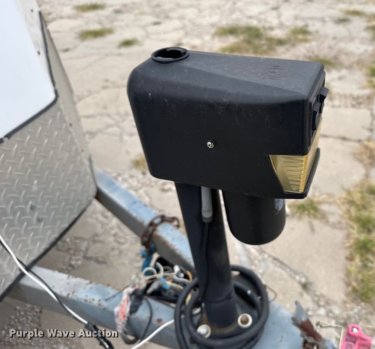 image for item EU6234 2007 Wells Cargo enclosed cargo trailer