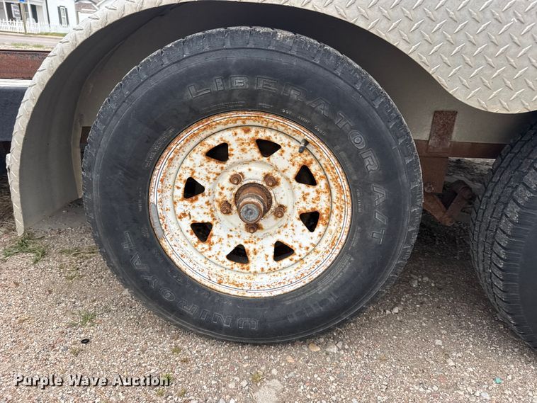 image for item EU6235 2002 PJ utility trailer