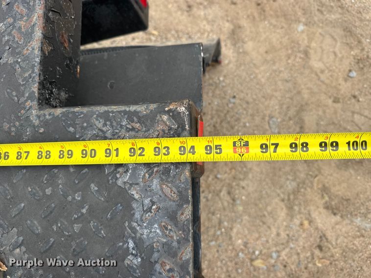 image for item EU6380 Flatbed pickup bed with wrecker boom