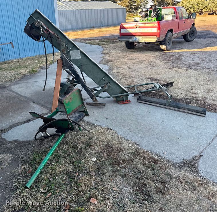 image for item EU6424 Cushman Core Harvester attachment 