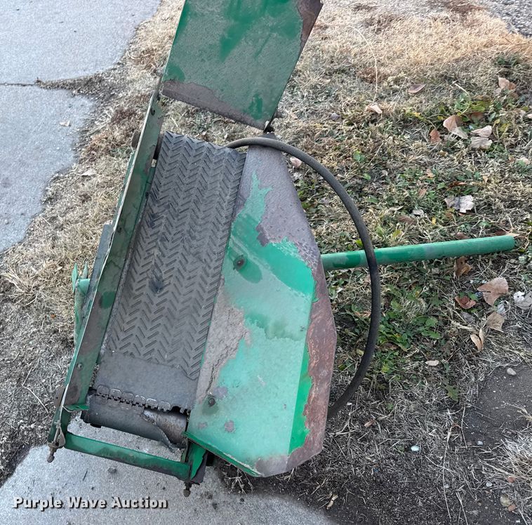 image for item EU6424 Cushman Core Harvester attachment 