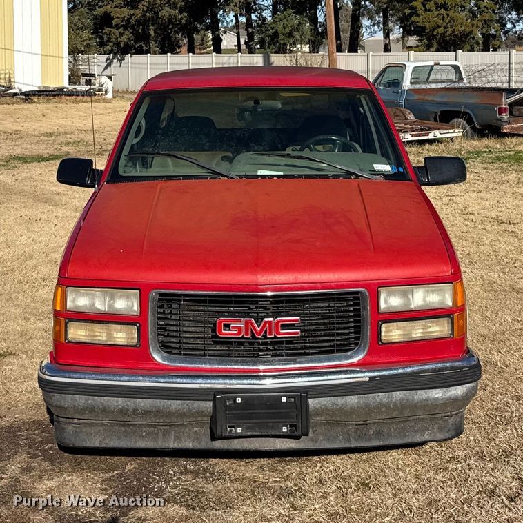 image for item EU6431 1995 GMC Sierra C1500 pickup truck