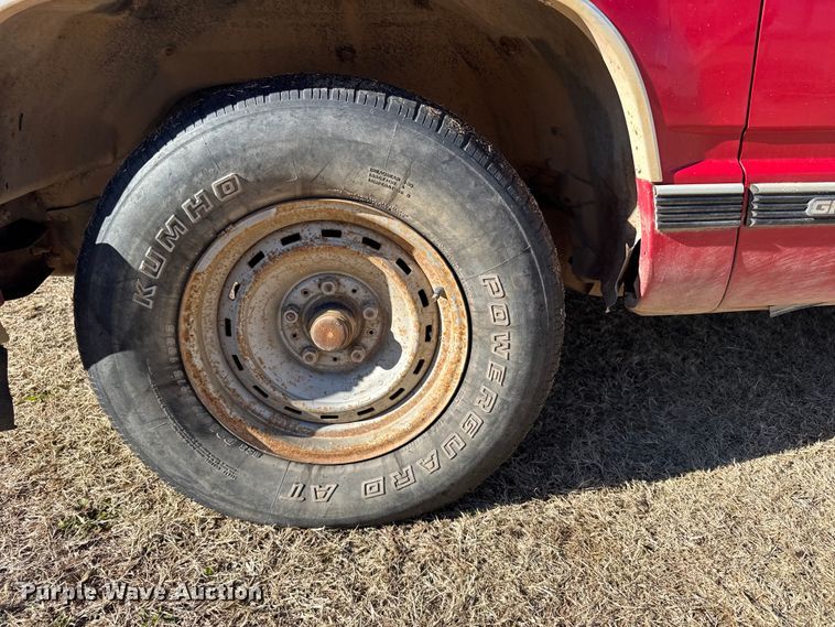 image for item EU6431 1995 GMC Sierra C1500 pickup truck