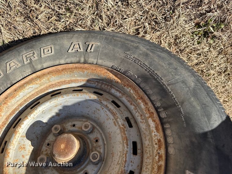 image for item EU6431 1995 GMC Sierra C1500 pickup truck