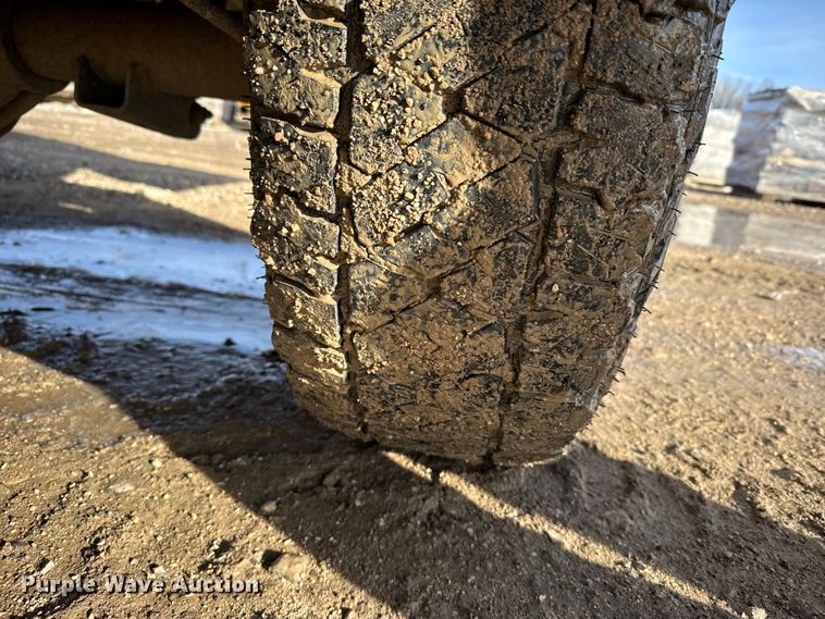 image for item EU6440 2013 RAM 3500 utility bed pickup truck