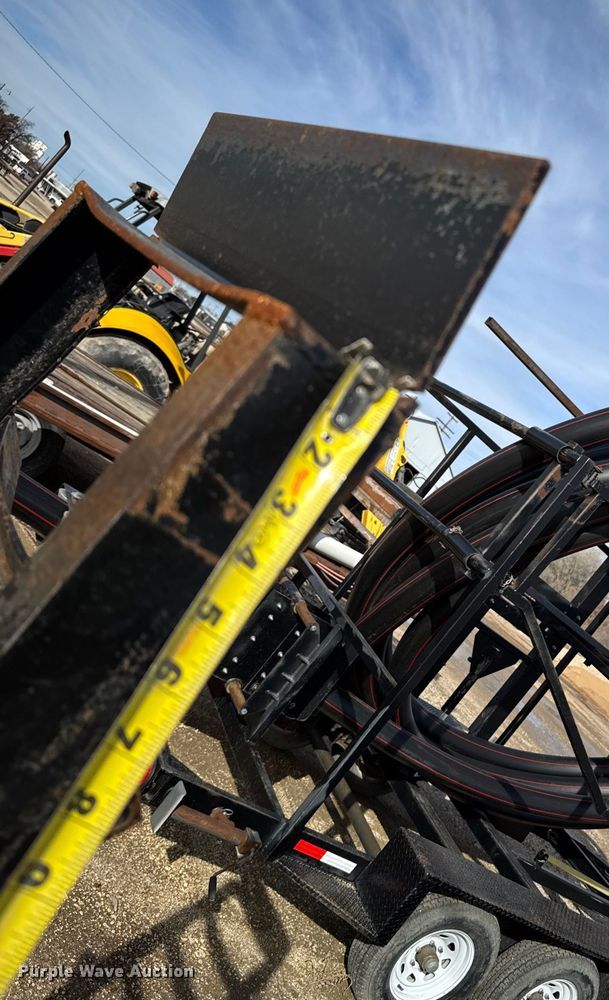 image for item EU6443 2022 Kaufman DW utility trailer