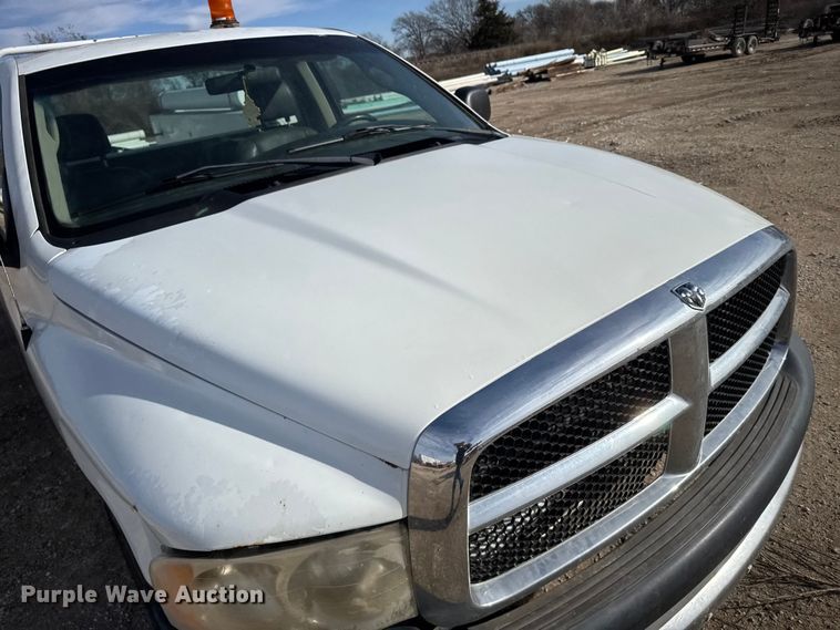 image for item EU6446 2005 Dodge Ram 2500 utility bed pickup truck