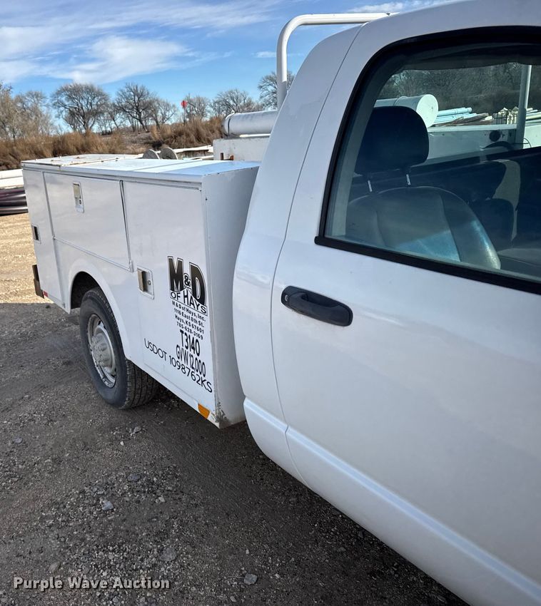 image for item EU6446 2005 Dodge Ram 2500 utility bed pickup truck