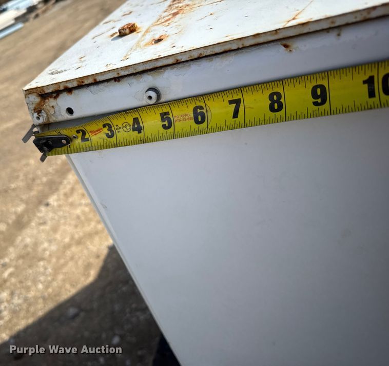 image for item EU6446 2005 Dodge Ram 2500 utility bed pickup truck