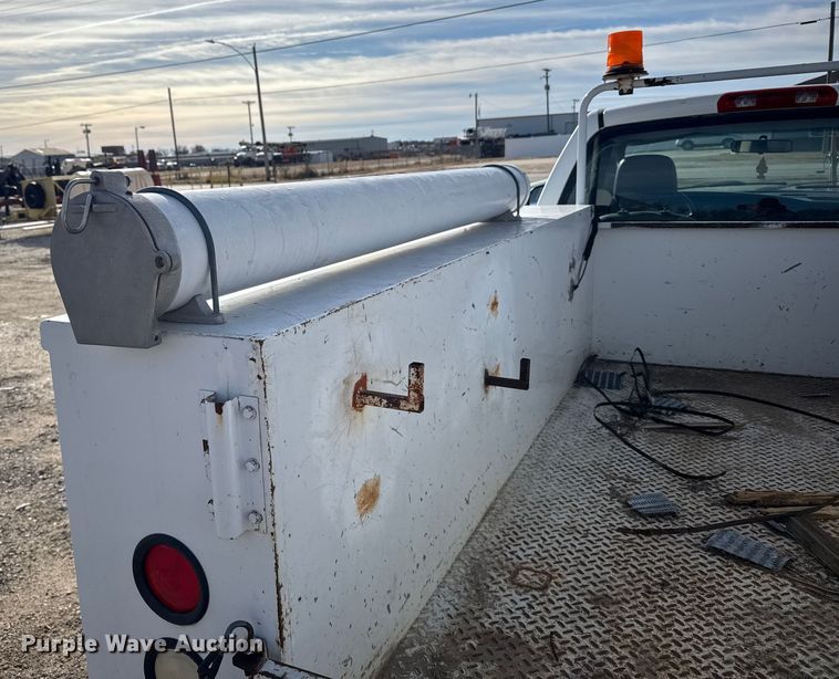 image for item EU6446 2005 Dodge Ram 2500 utility bed pickup truck